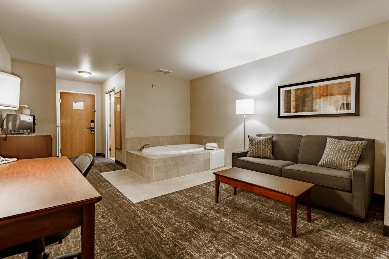 Cobblestone Suites - Ripon Exterior foto