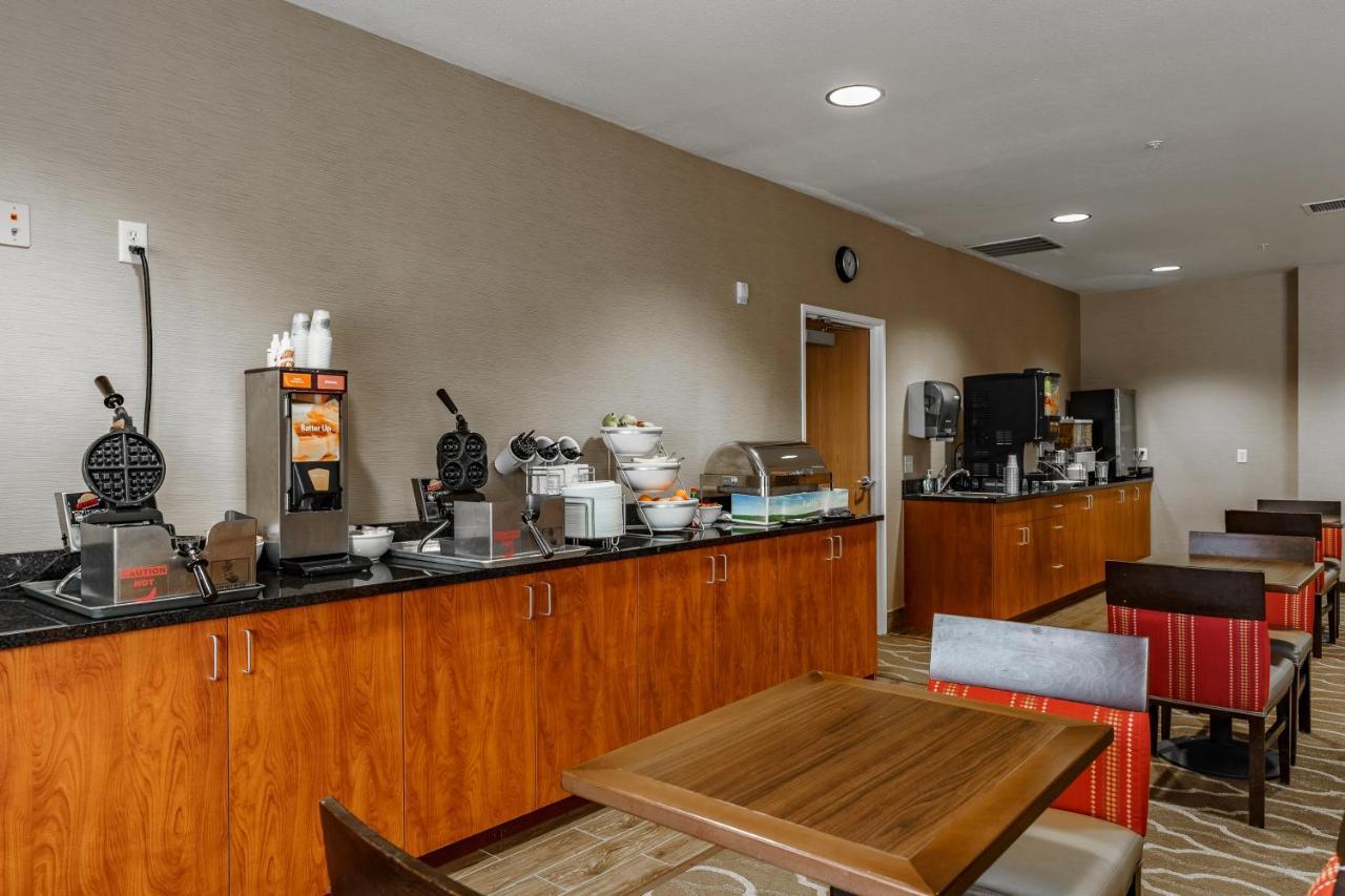 Cobblestone Suites - Ripon Exterior foto